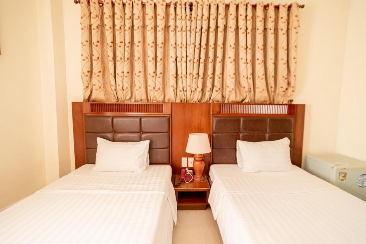 Binh Hung Hotel Ho Chi Minh City Exterior photo