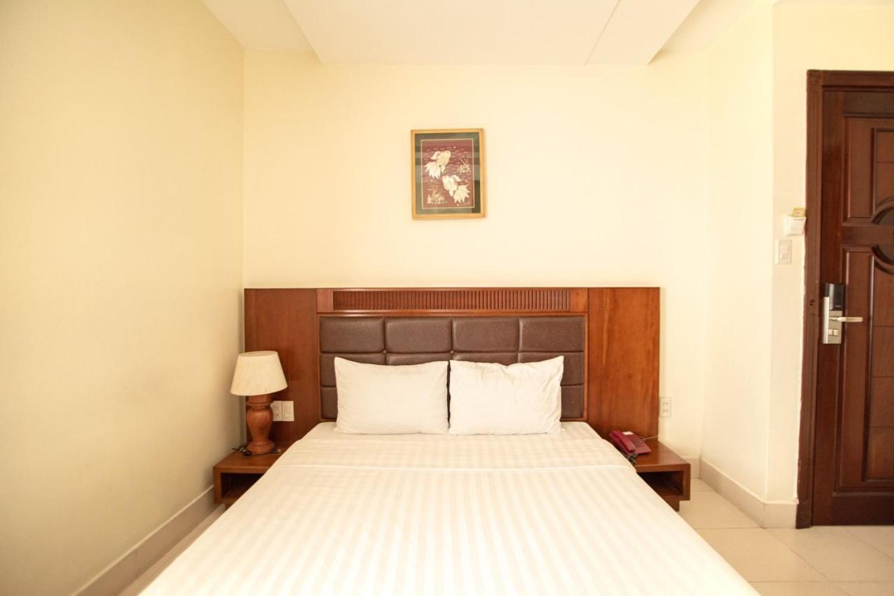 Binh Hung Hotel Ho Chi Minh City Exterior photo